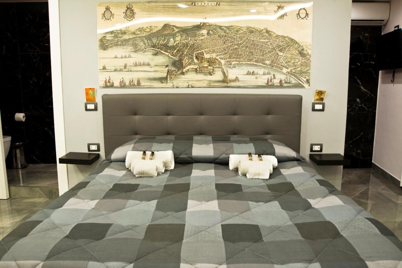 Suite Napoli Sotterranea Con Jacuzzi מראה חיצוני תמונה