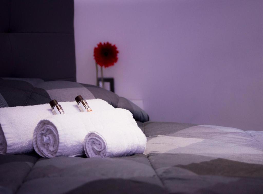 Suite Napoli Sotterranea Con Jacuzzi מראה חיצוני תמונה